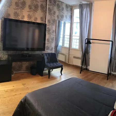 Apartment Center Saintgermainsdespres